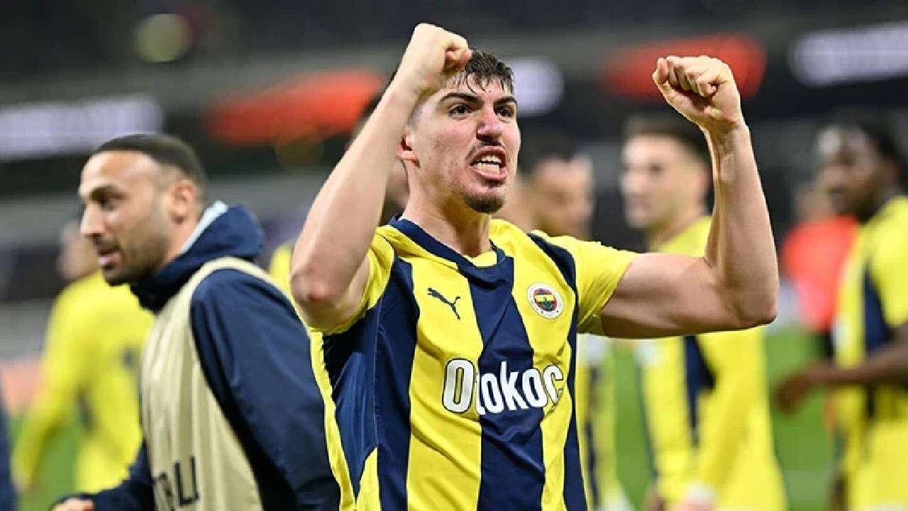 Fenerbahçe'de İsmail Kartal ne yapsa da geri getirememişti: 14 milyon euroluk yıldıza büyük şok, kadro dışı kaldı! 3